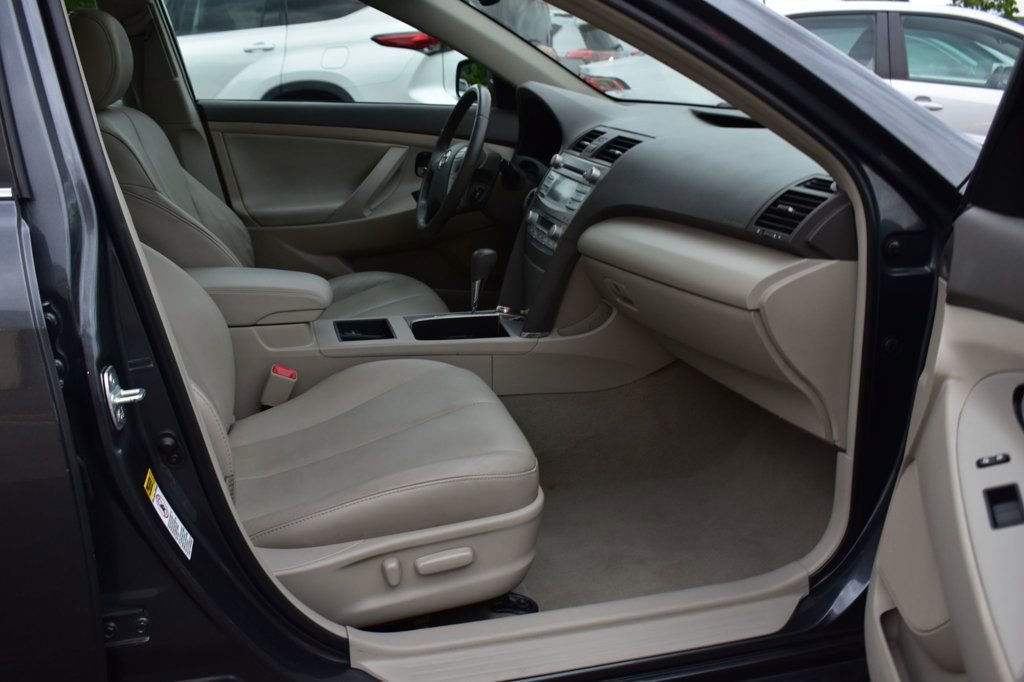 Used 2009 Toyota Camry Hybrid image 19