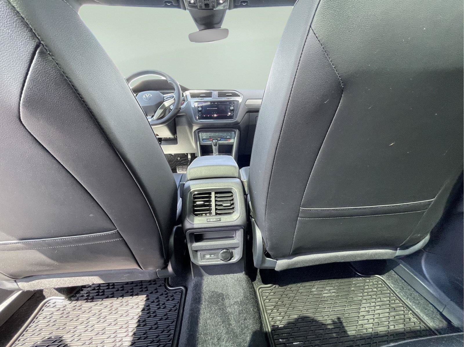 Used 2024 Volkswagen Tiguan SE R-Line AWD/4WD image 16