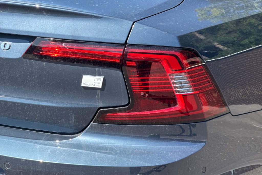 Used 2024 Volvo S90 T8 Ultimate AWD/4WD image 29