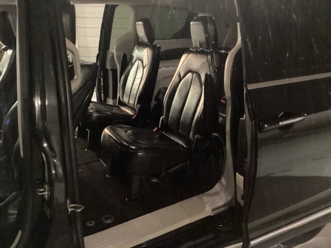 Used 2017 Chrysler Pacifica Touring-L Plus w/ Advanced Safetytec Group image 7