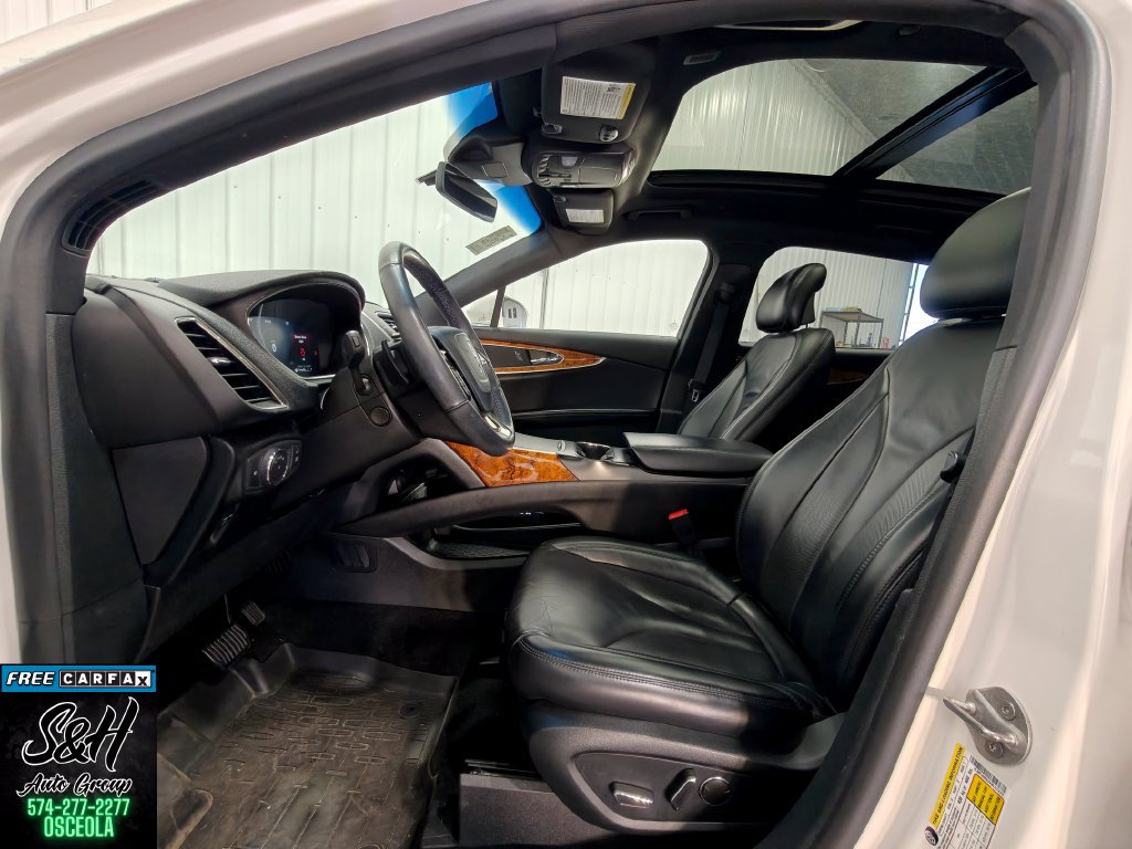 Used 2019 Lincoln Nautilus Select AWD/4WD image 18