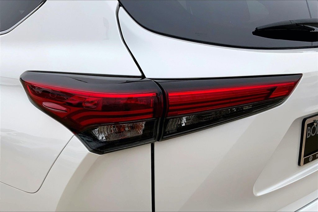 Used 2021 Toyota Highlander Limited image 30