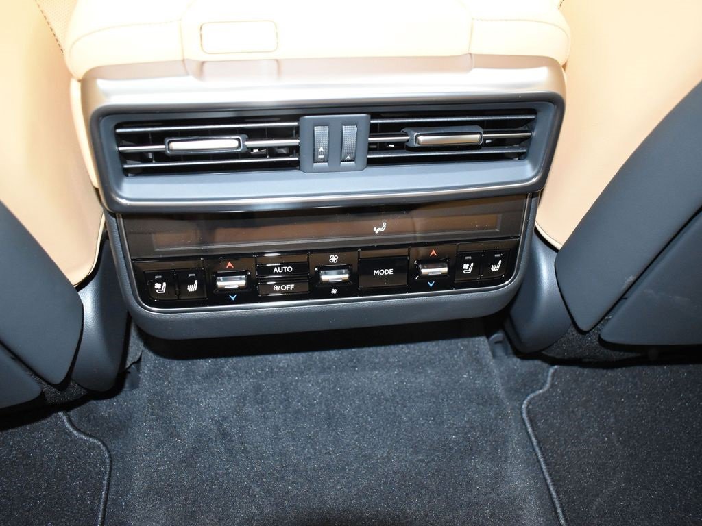 New 2026 Lexus LX 600 4WD w/ Luxury Package image 20