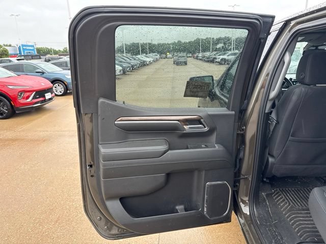 Used 2024 Chevrolet Silverado 1500 LT AWD/4WD image 11