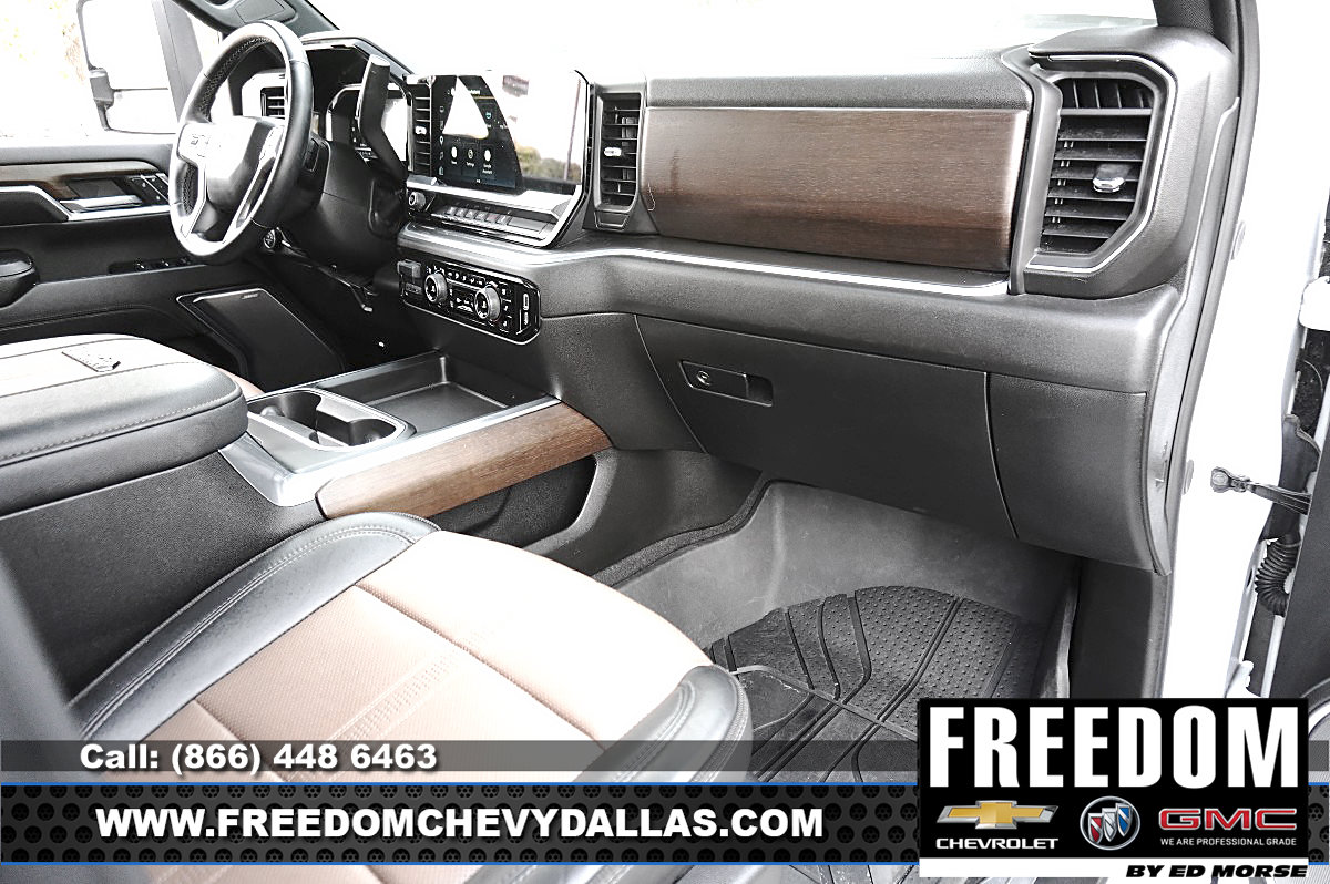 Used 2024 Chevrolet Silverado 3500 High Country w/ High Country Premium Package AWD/4WD image 8
