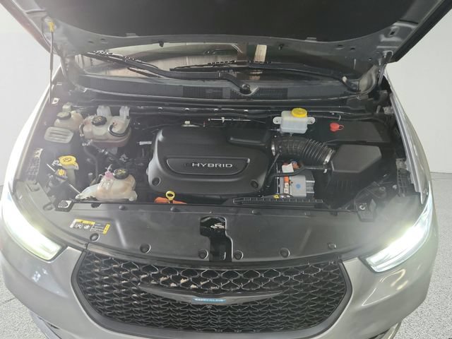 Used 2021 Chrysler Pacifica Touring-L w/ S Appearance Package FWD image 30