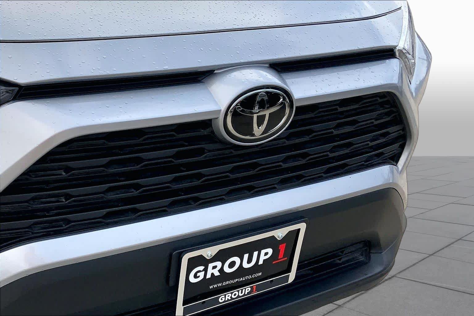 Used 2025 Toyota RAV4 LE FWD image 29