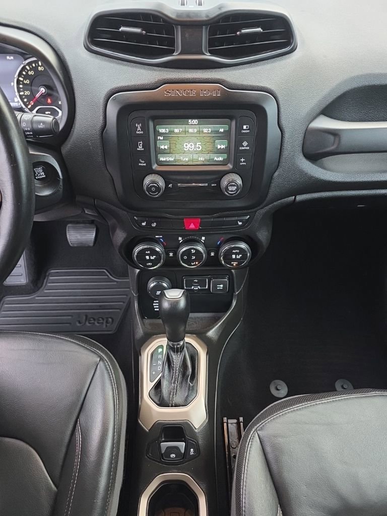 Used 2016 Jeep Renegade Limited image 16