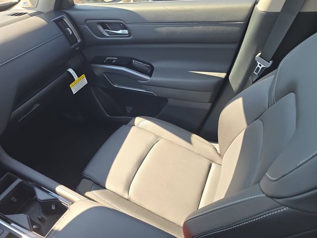 New 2026 Nissan Pathfinder SL w/ SL Premium Package image 16