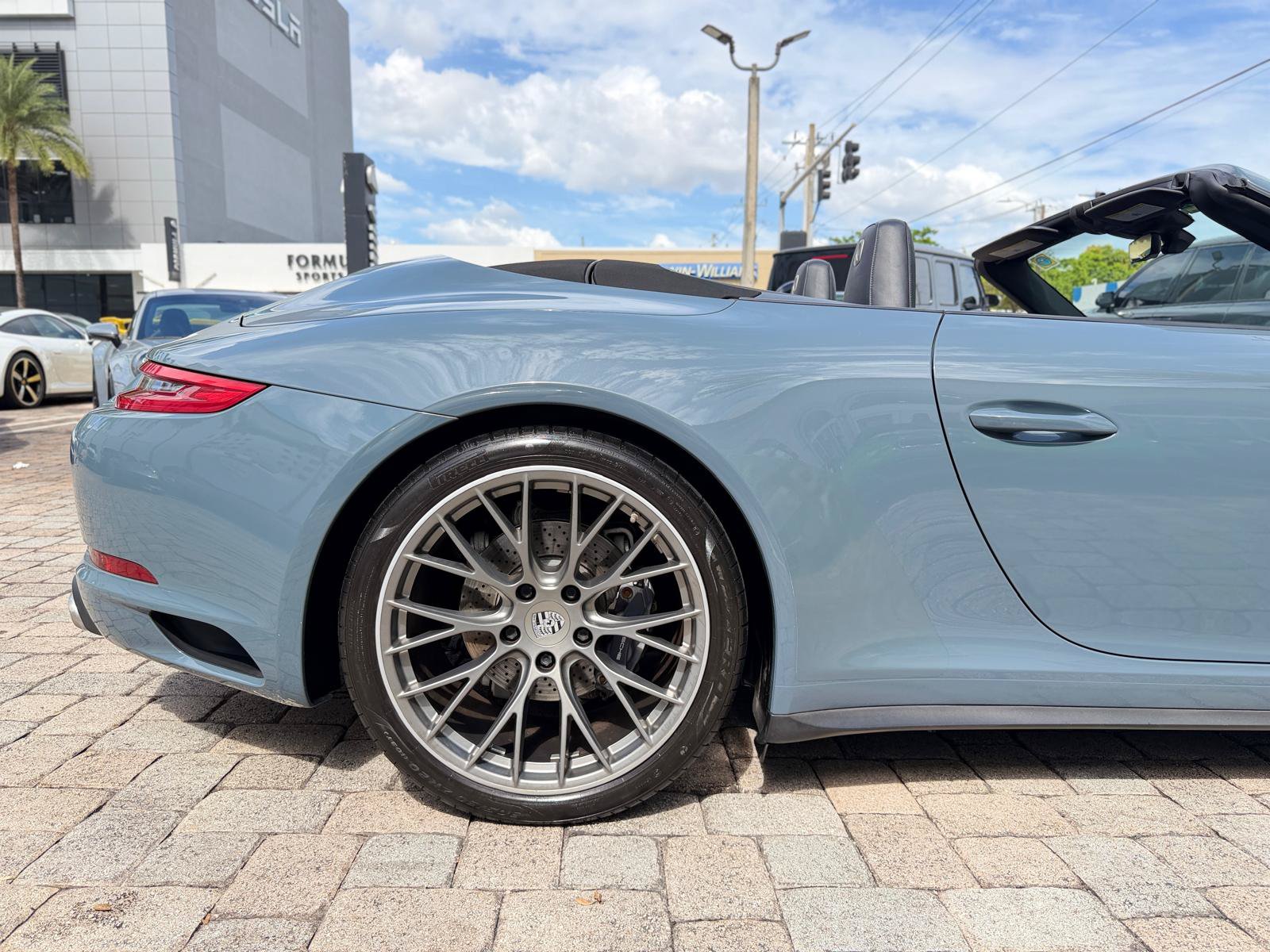 Used 2017 Porsche 911 Carrera 4 AWD/4WD image 26