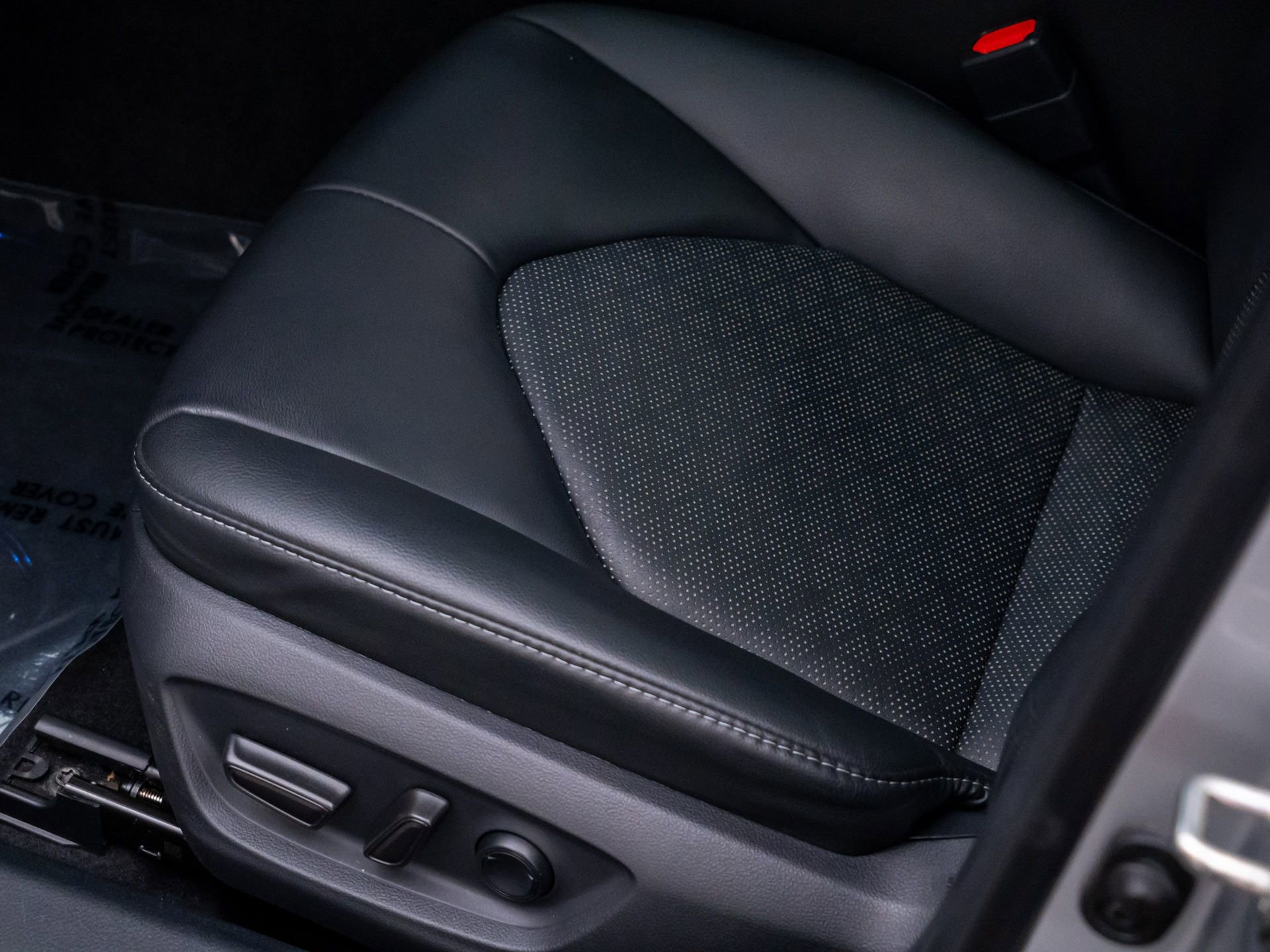 Used 2018 Toyota Camry XSE image 15