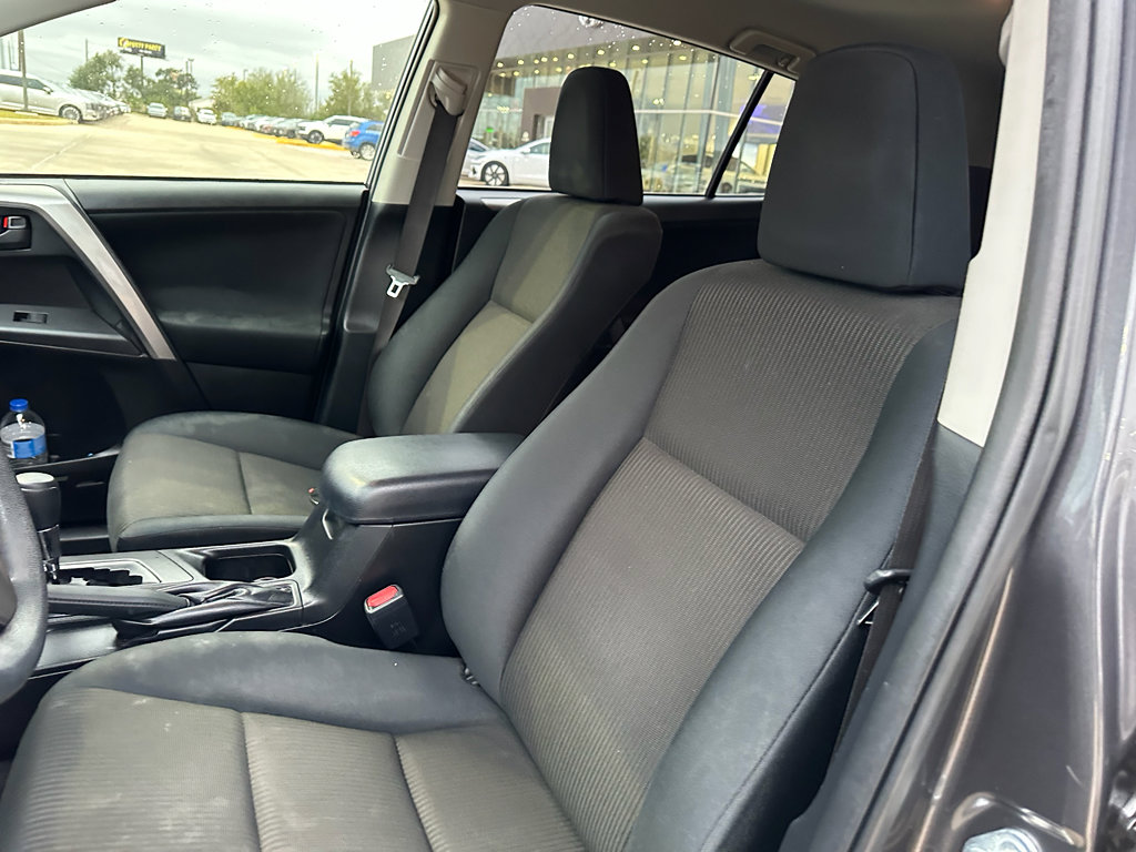 Used 2017 Toyota RAV4 LE image 11