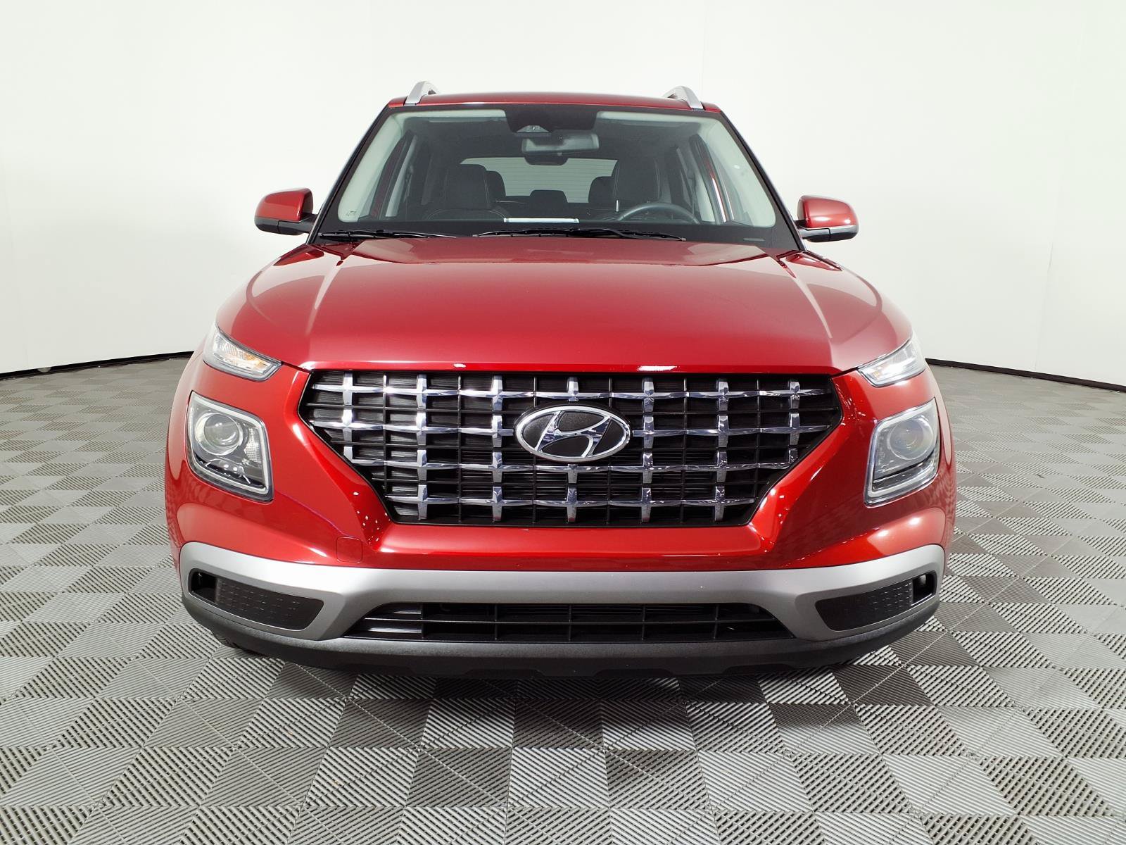 Certified 2026 Hyundai Venue SEL FWD image 2