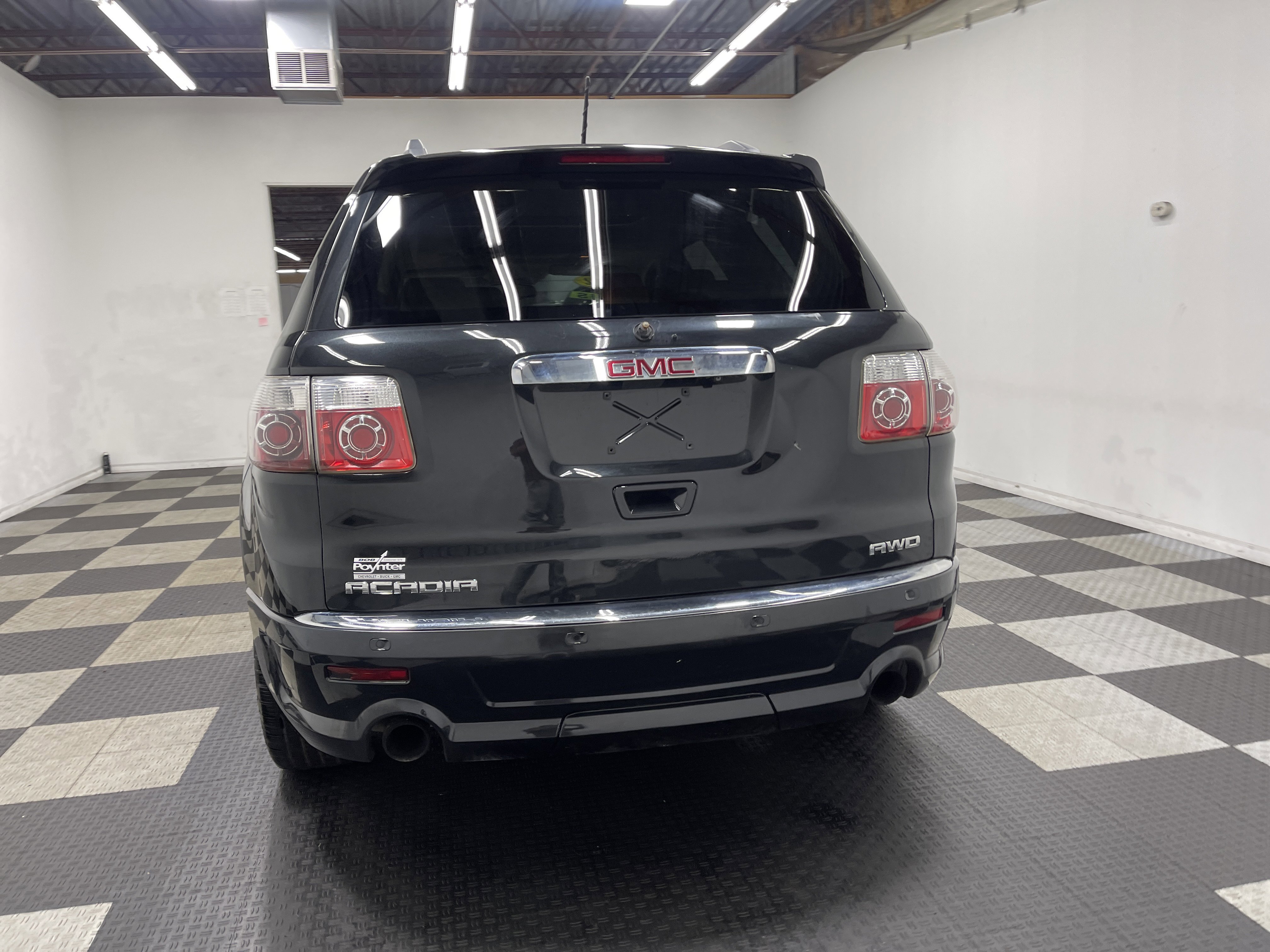 Used 2012 GMC Acadia Denali image 3