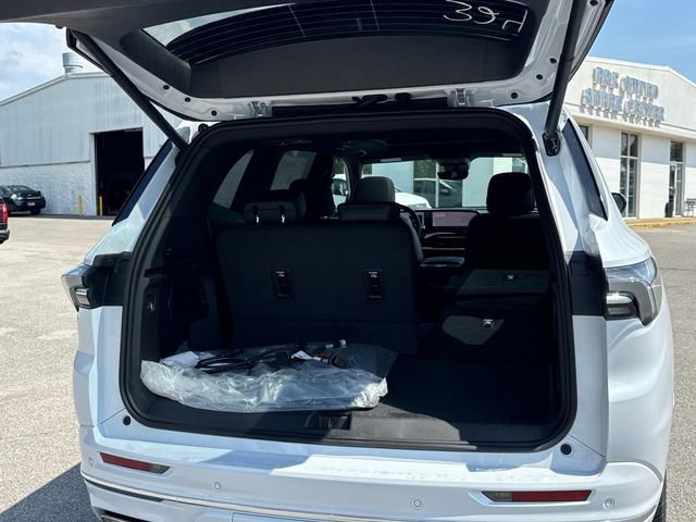 New 2027 Buick Enclave Avenir w/ LPO, Illumination Package FWD image 13