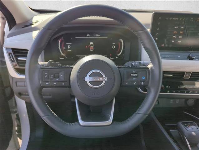 Certified 2024 Nissan Rogue SL image 25