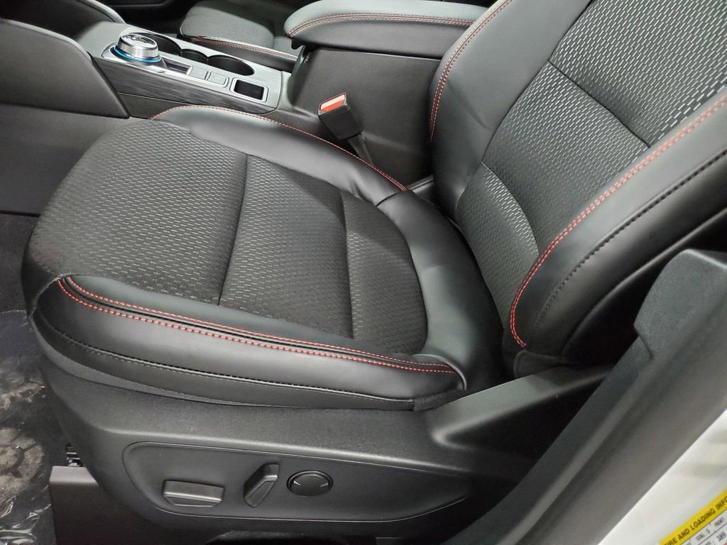 New 2026 Ford Escape ST-Line w/ Tech Pack #1 AWD/4WD image 13