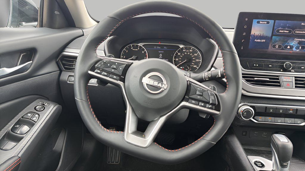 Used 2026 Nissan Altima 2.5 SR FWD image 9