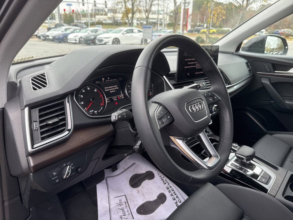 Used 2024 Audi Q5 2.0T Premium w/ Convenience Package image 9