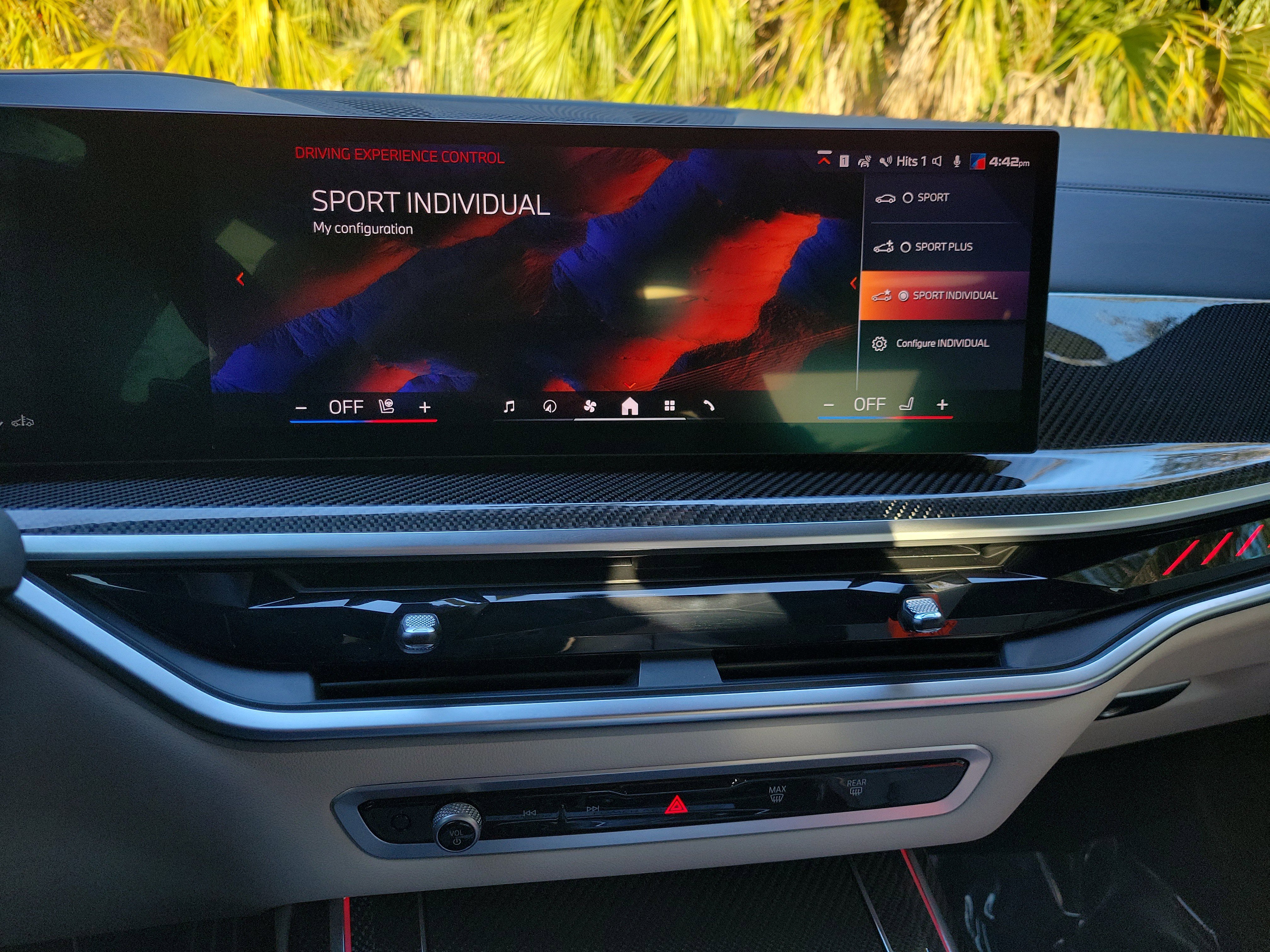 Used 2025 BMW X7 M60i image 21