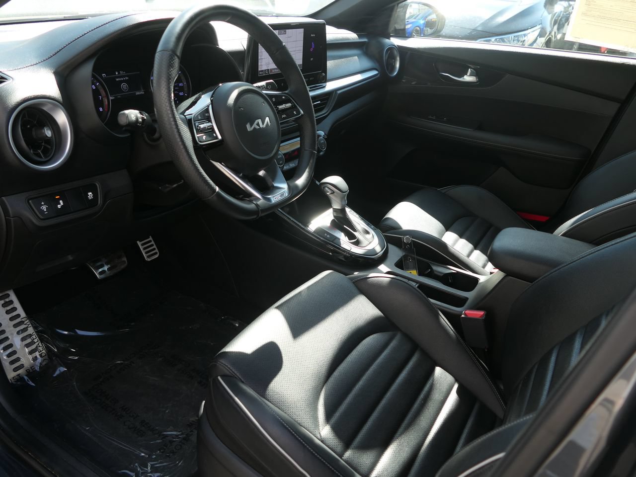 Used 2023 Kia Forte GT-Line w/ GT-Line Premium Package FWD image 11