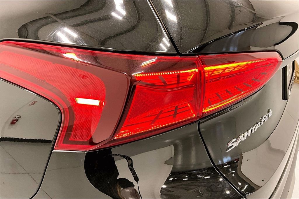 Used 2019 Hyundai Santa Fe Limited image 39