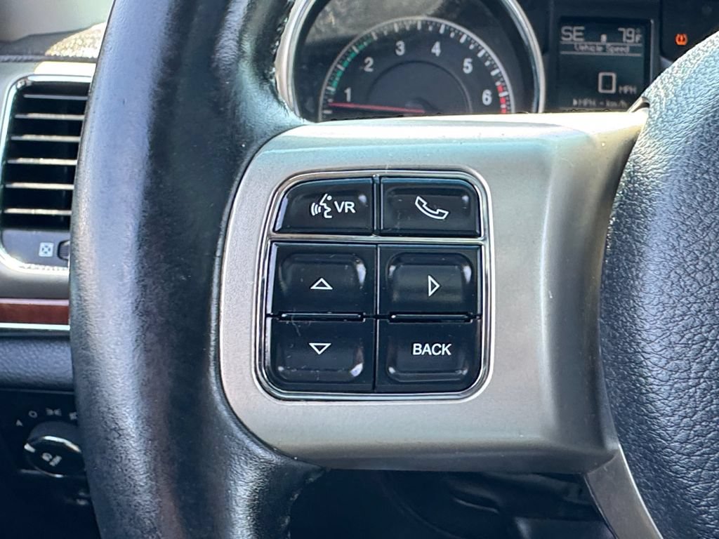 Used 2011 Jeep Grand Cherokee Limited w/ Trailer Tow Group IV AWD/4WD image 16