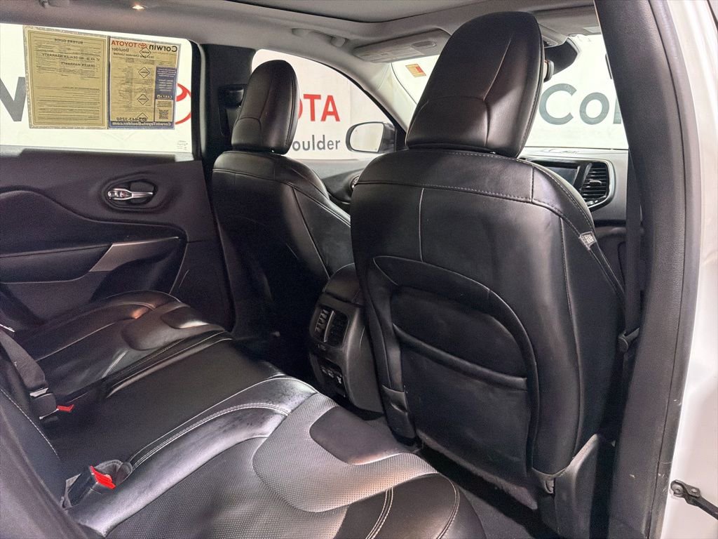 Used 2022 Jeep Cherokee Limited image 12