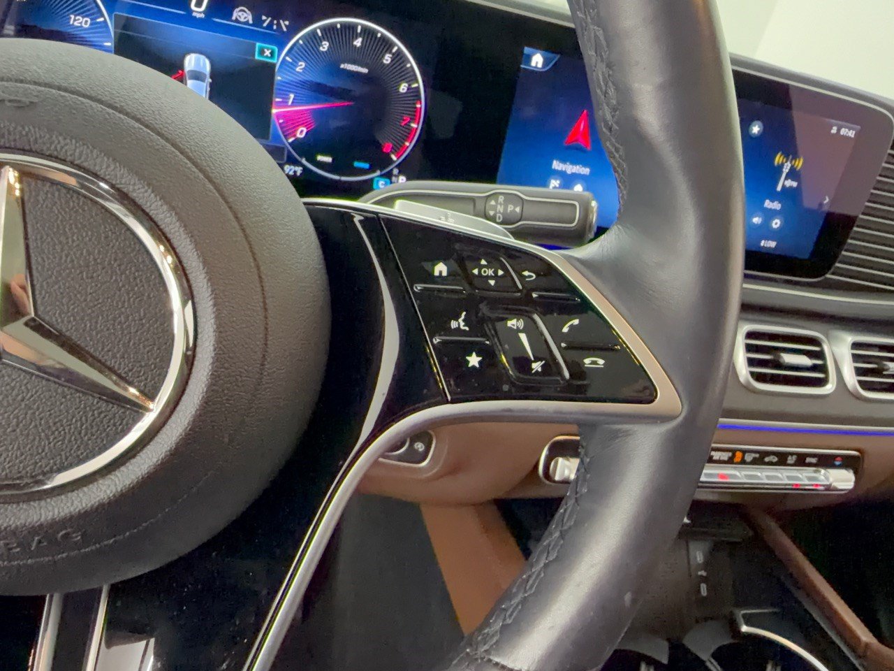Used 2025 Mercedes-Benz GLE 350 4MATIC image 19