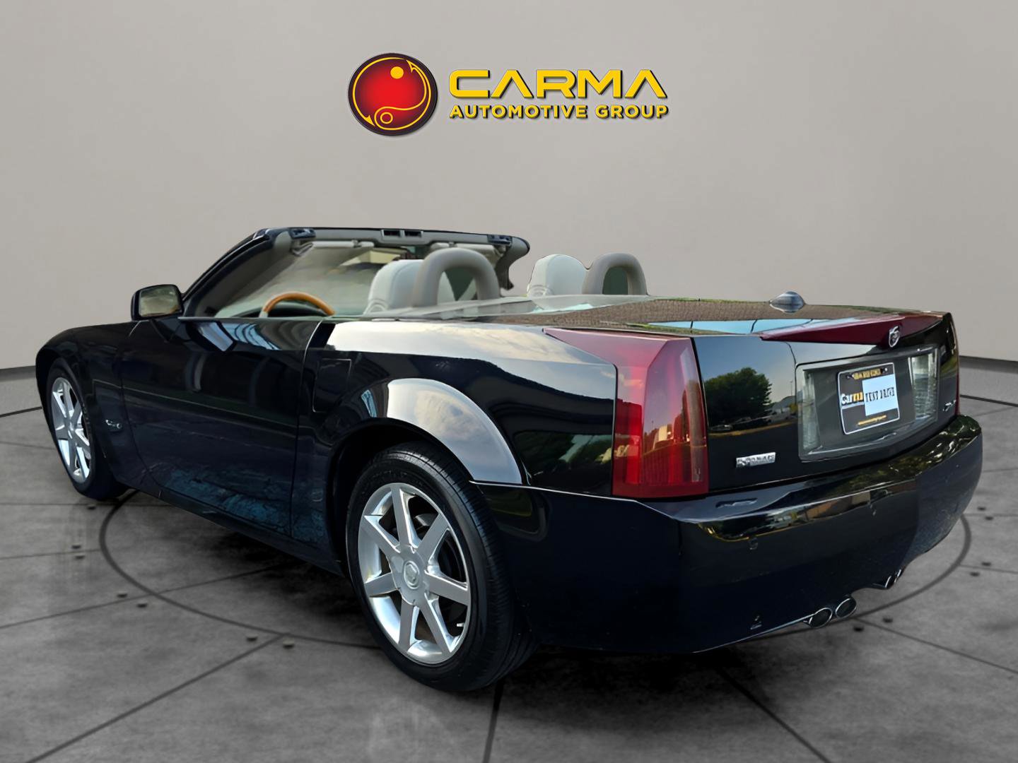 Used 2004 Cadillac XLR image 3