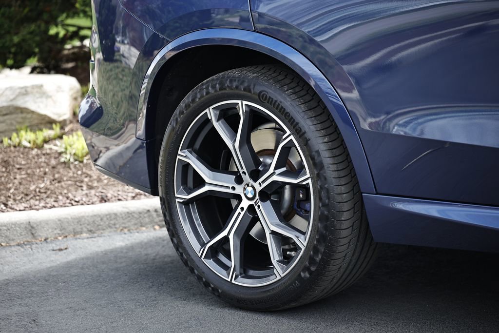 Used 2023 BMW X5 M50i w/ Executive Package image 6