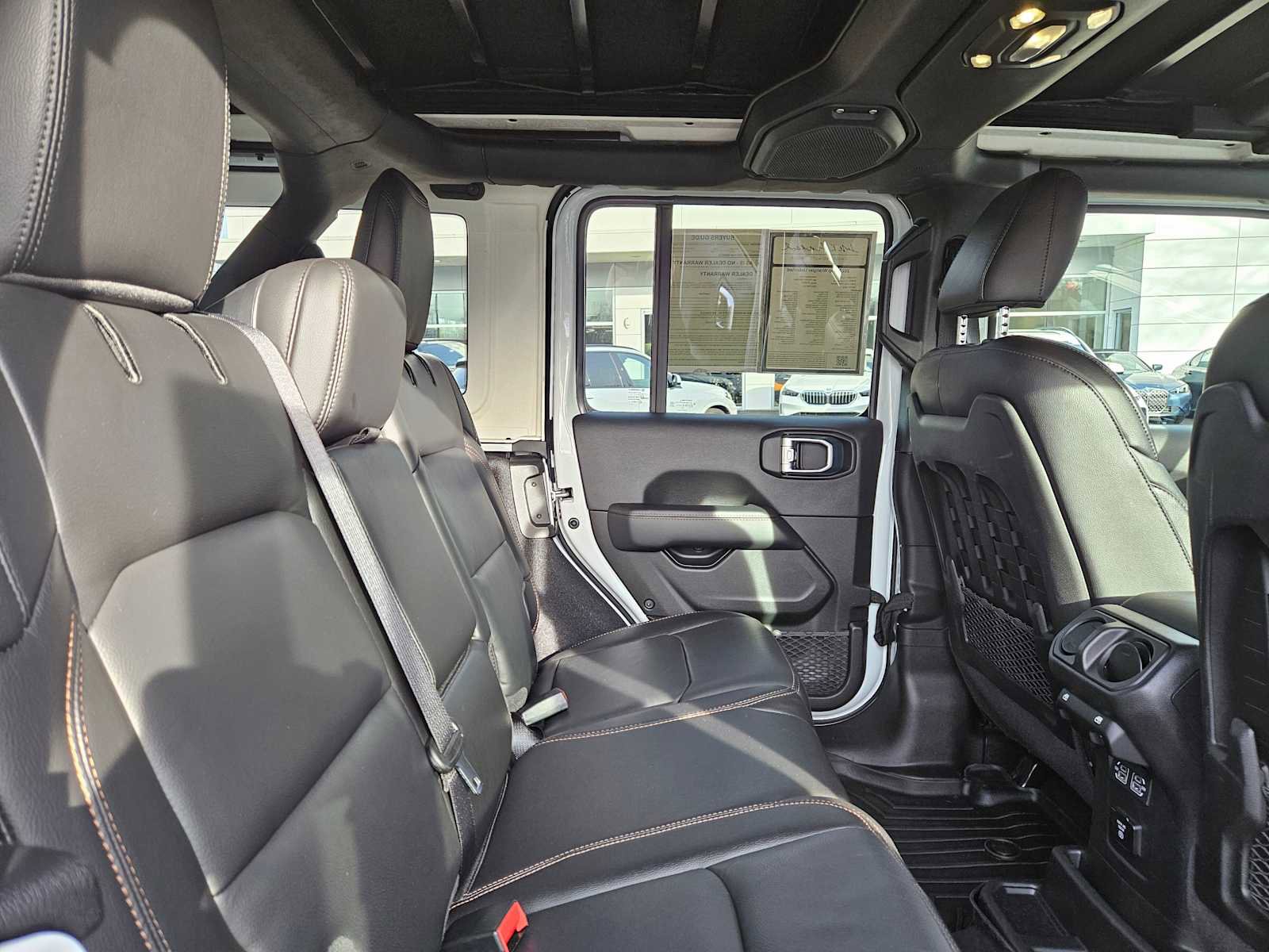 Used 2022 Jeep Wrangler Unlimited Rubicon w/ Xtreme Recon 35" Tire Package image 15