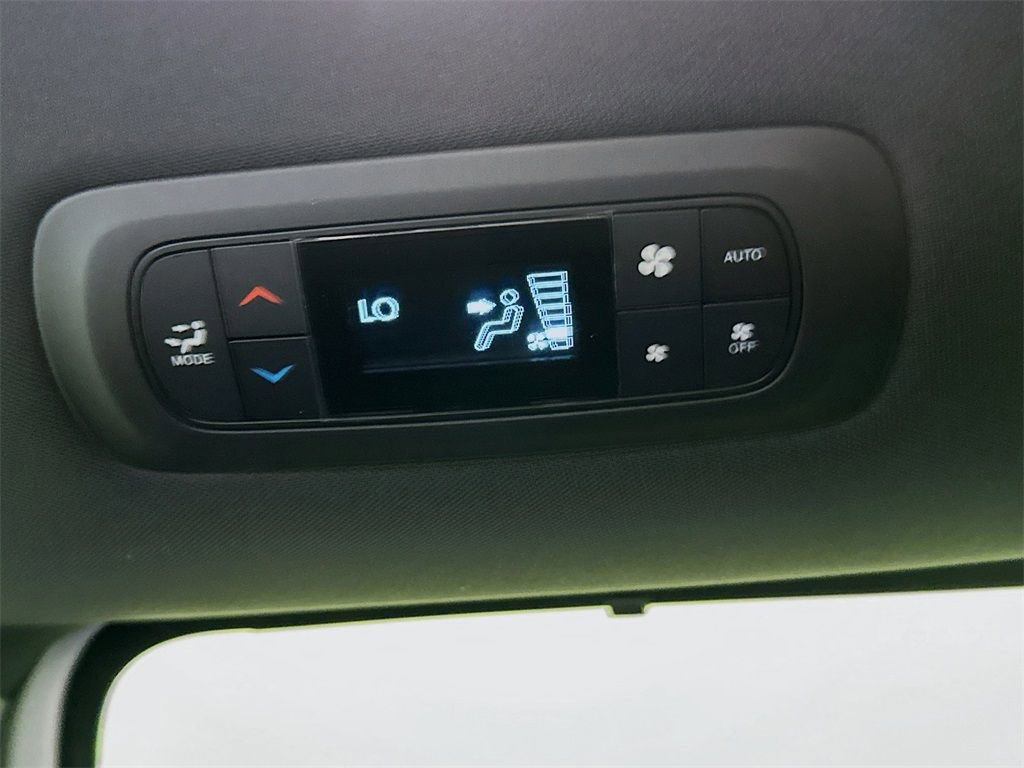 New 2026 Chrysler Pacifica Select image 26