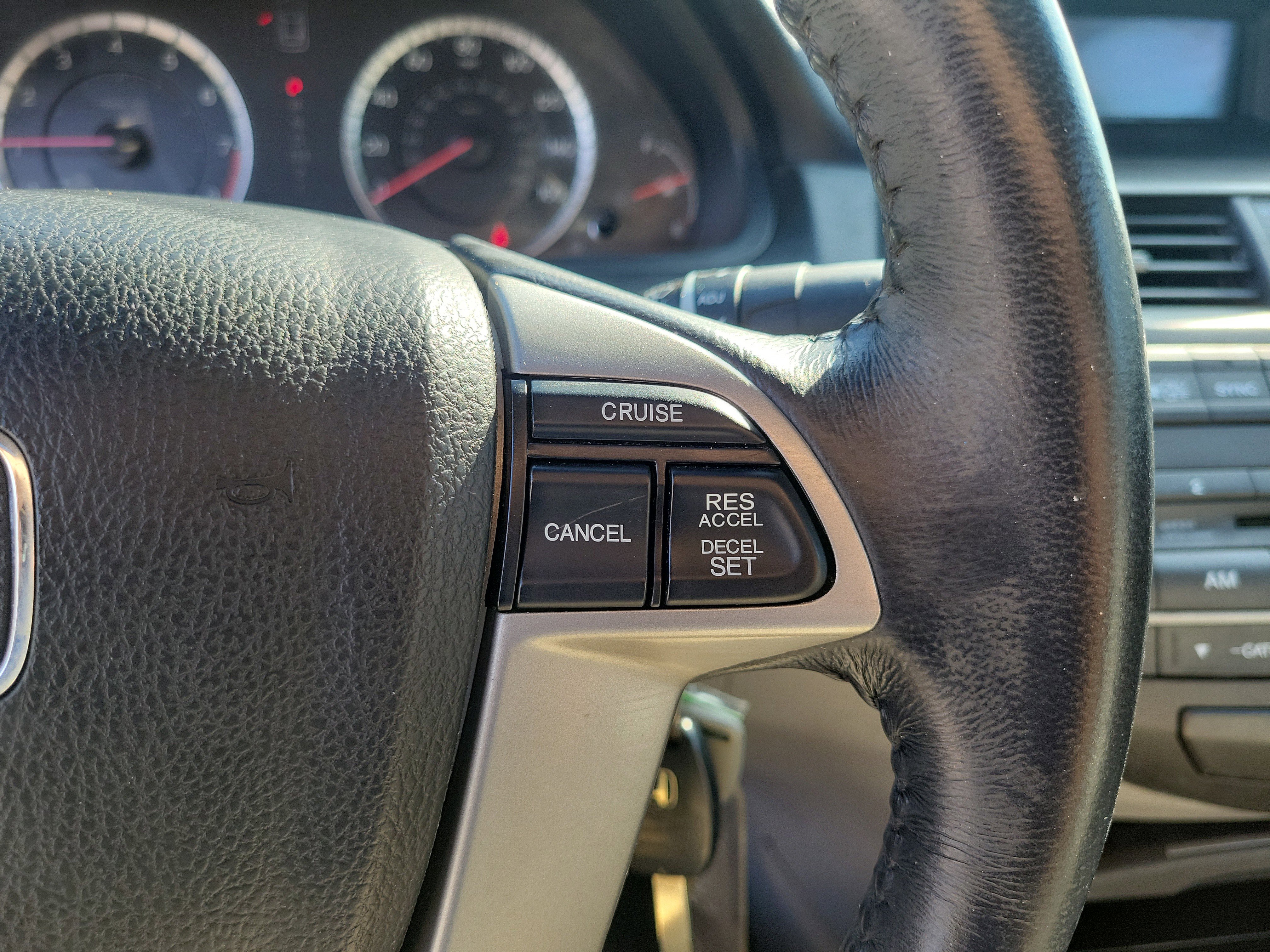 Used 2011 Honda Accord EX-L image 24