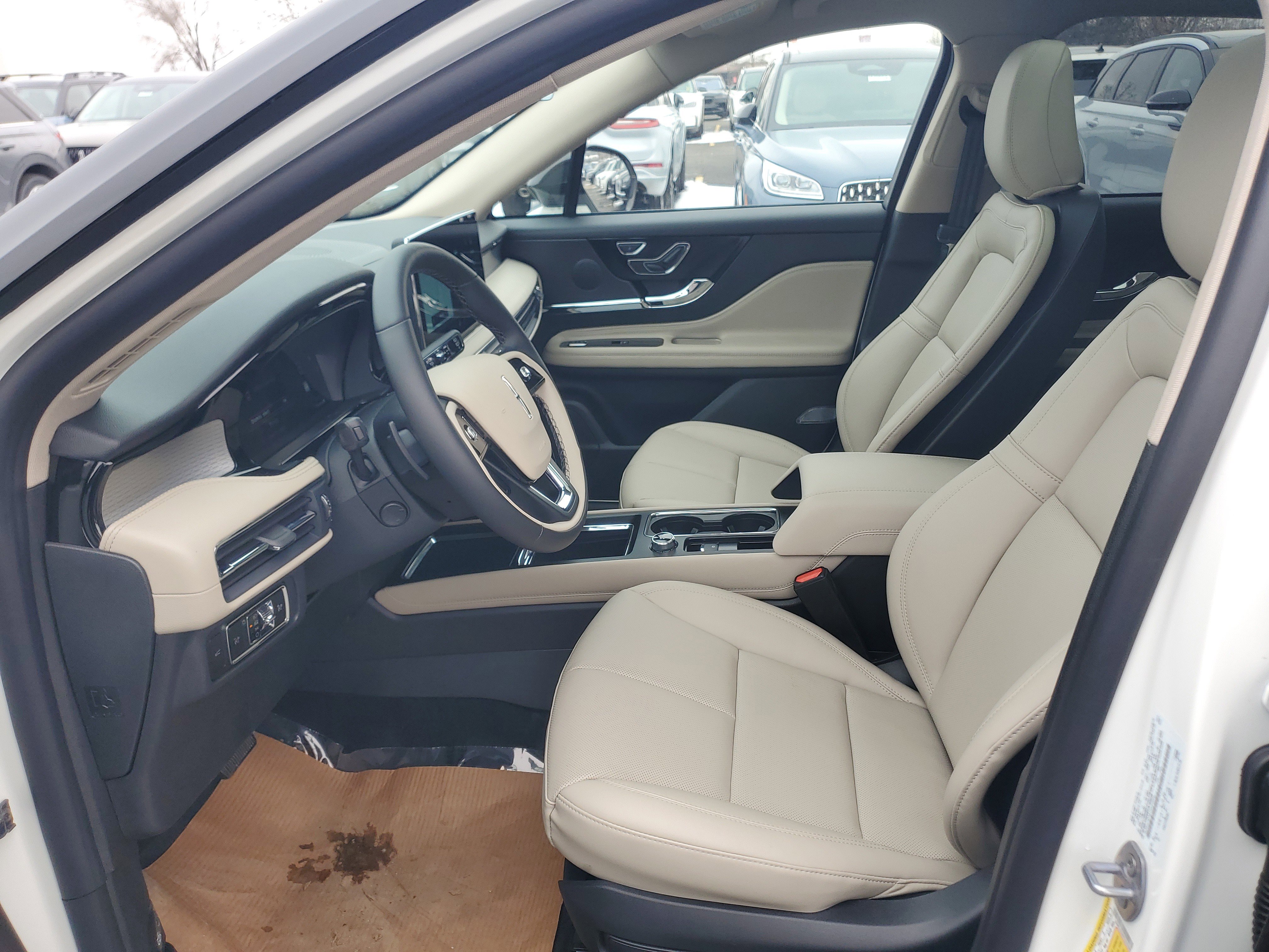 New 2026 Lincoln Corsair Premiere image 12