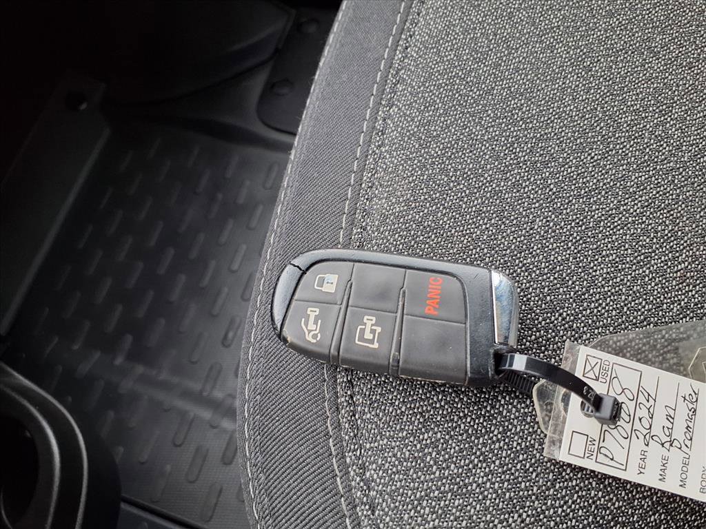Used 2023 RAM ProMaster 2500 image 14