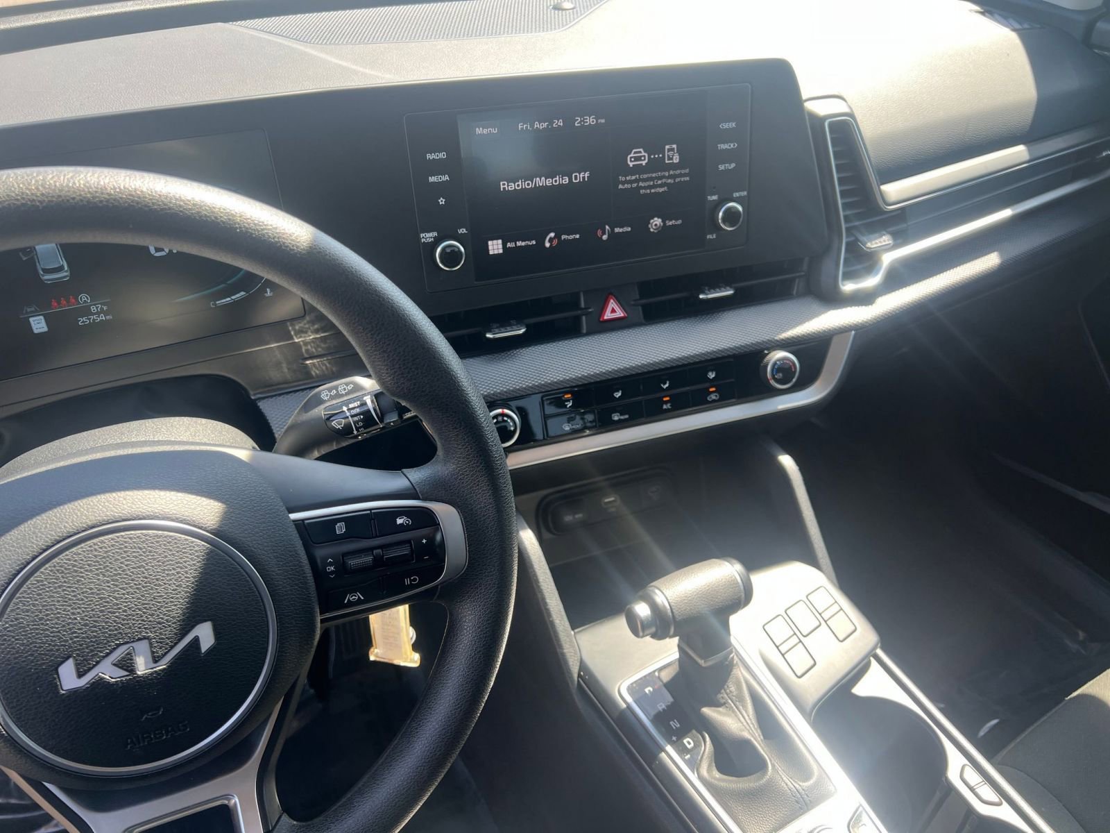 Used 2025 Kia Sportage LX FWD image 20