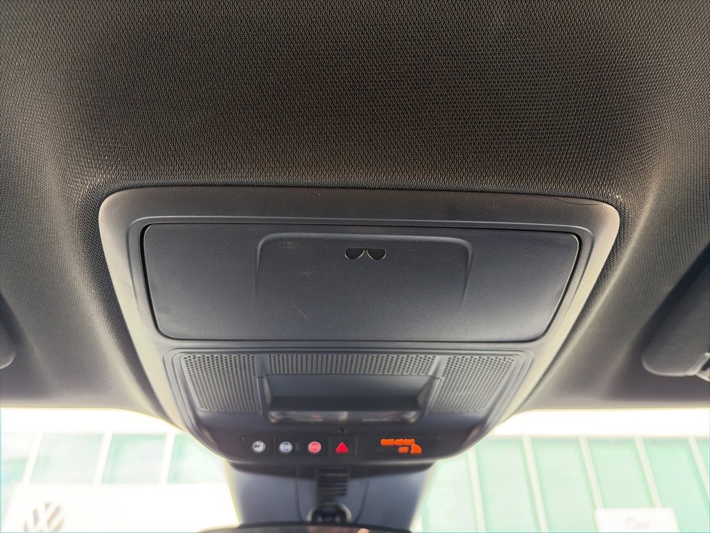 Used 2025 GMC Acadia Elevation image 26