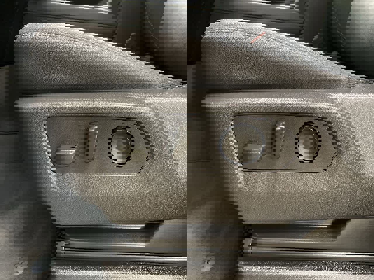 Used 2025 Chevrolet Tahoe Z71 image 16