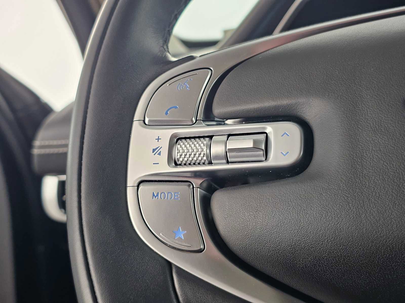 Used 2023 Genesis GV80 3.5T w/ Cargo Package image 27