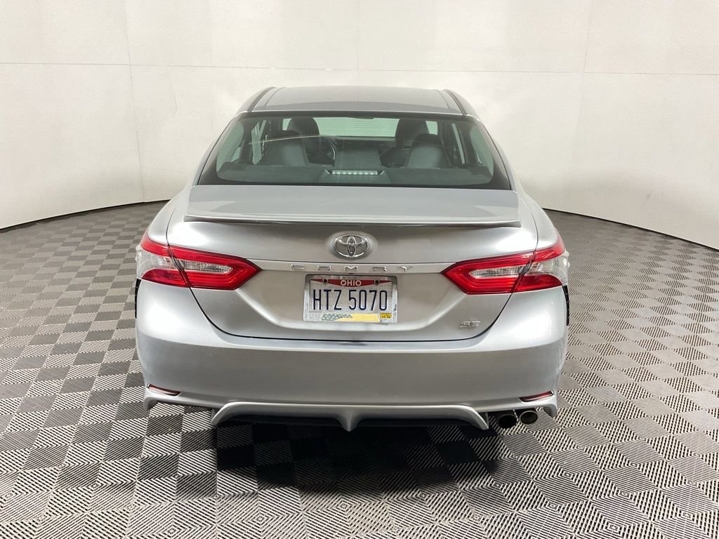 Used 2018 Toyota Camry SE image 12