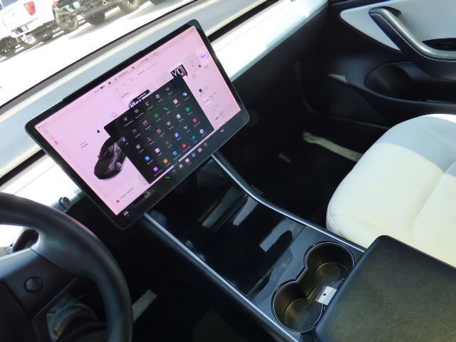Used 2019 Tesla Model 3 Standard Range Plus RWD image 25