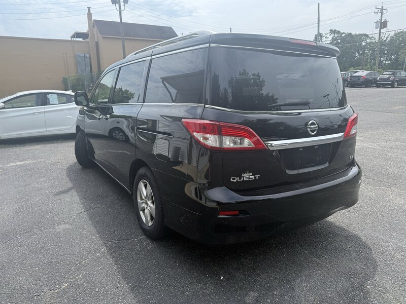 Used 2016 Nissan Quest SV FWD image 5