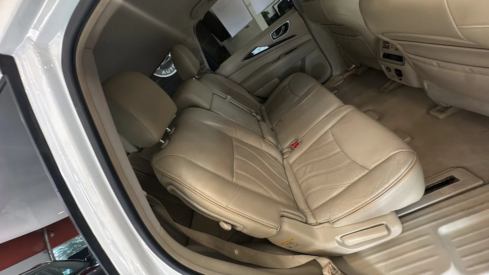 Used 2014 INFINITI QX60 FWD w/ Premium Plus Package image 35