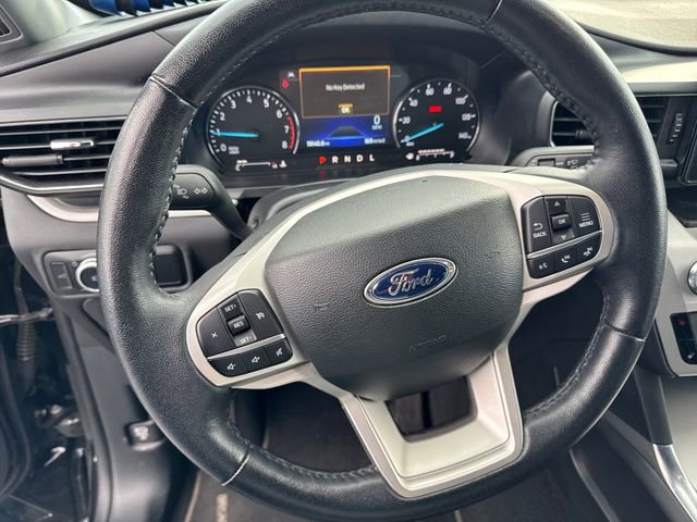 Used 2023 Ford Explorer XLT w/ Equipment Group 202A AWD/4WD image 14