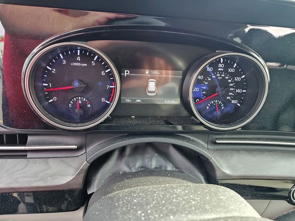 Used 2024 Kia Carnival EX FWD image 8
