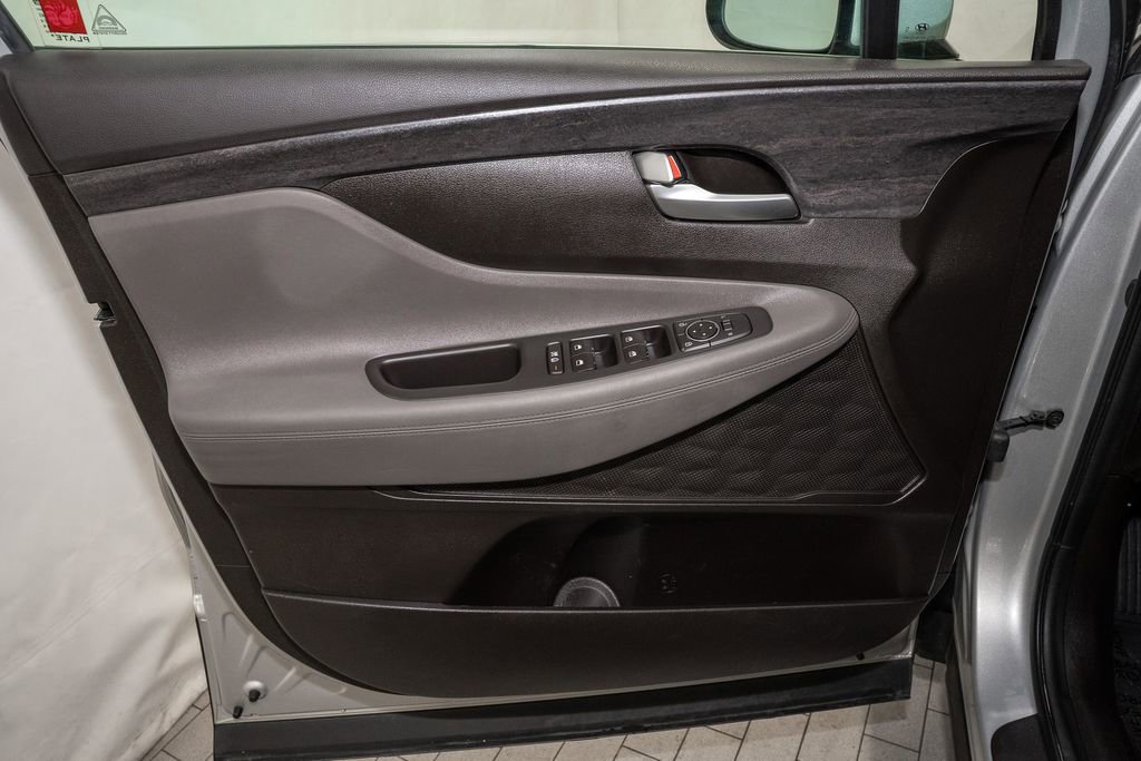 Used 2019 Hyundai Santa Fe SEL image 11
