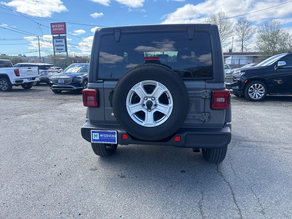 Used 2018 Jeep Wrangler Sport AWD/4WD image 7