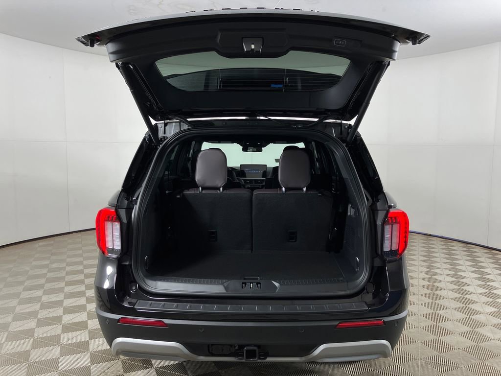 New 2026 Ford Explorer Platinum image 32