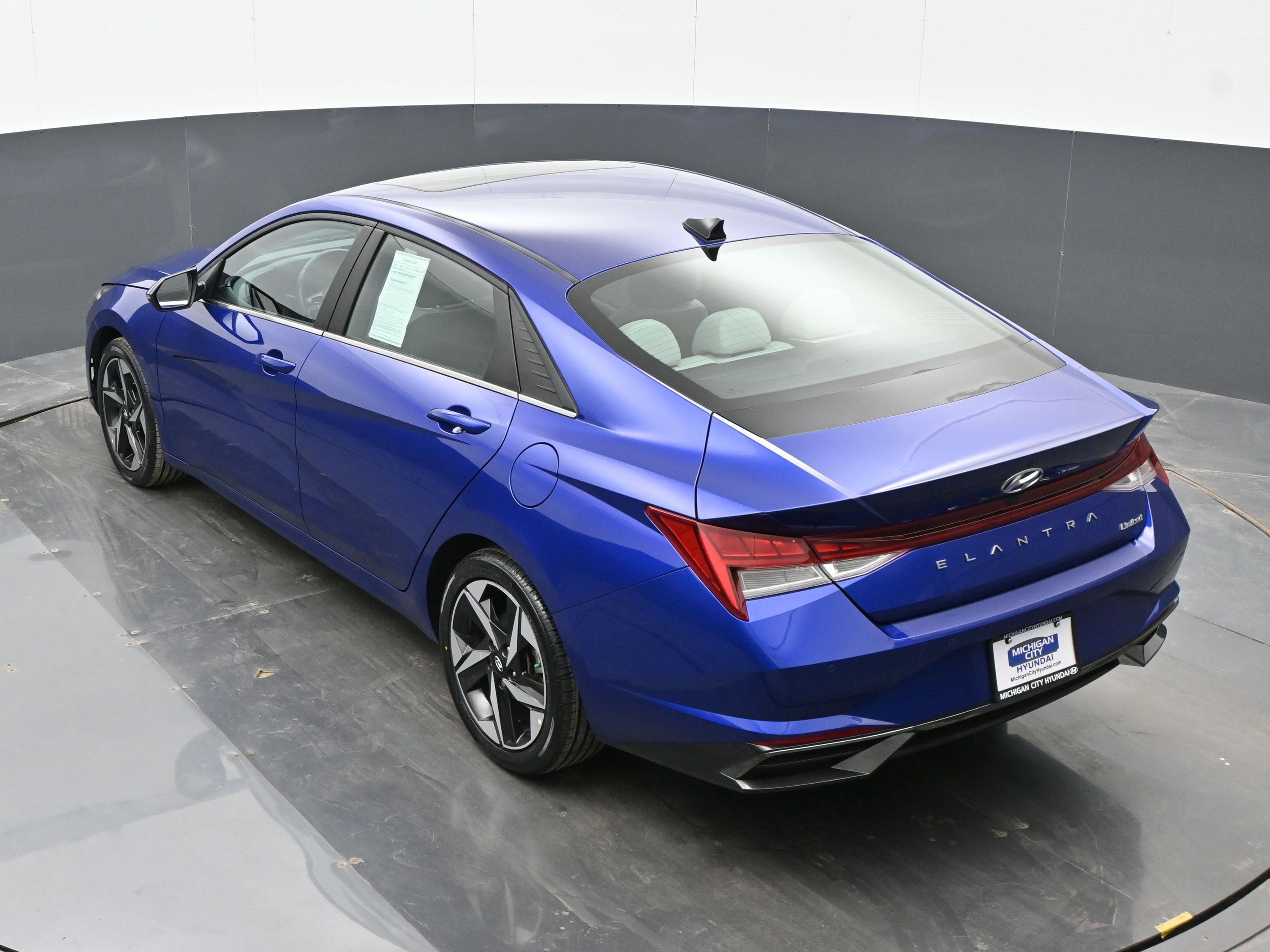 Used 2023 Hyundai Elantra Limited image 34